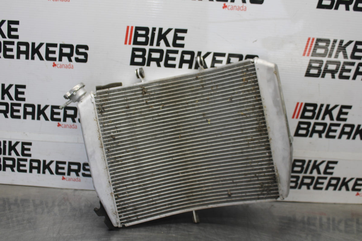 24-25 KAWASAKI NINJA ZX6R ENGINE RADIATOR MOTOR COOLER RADIATER BB939