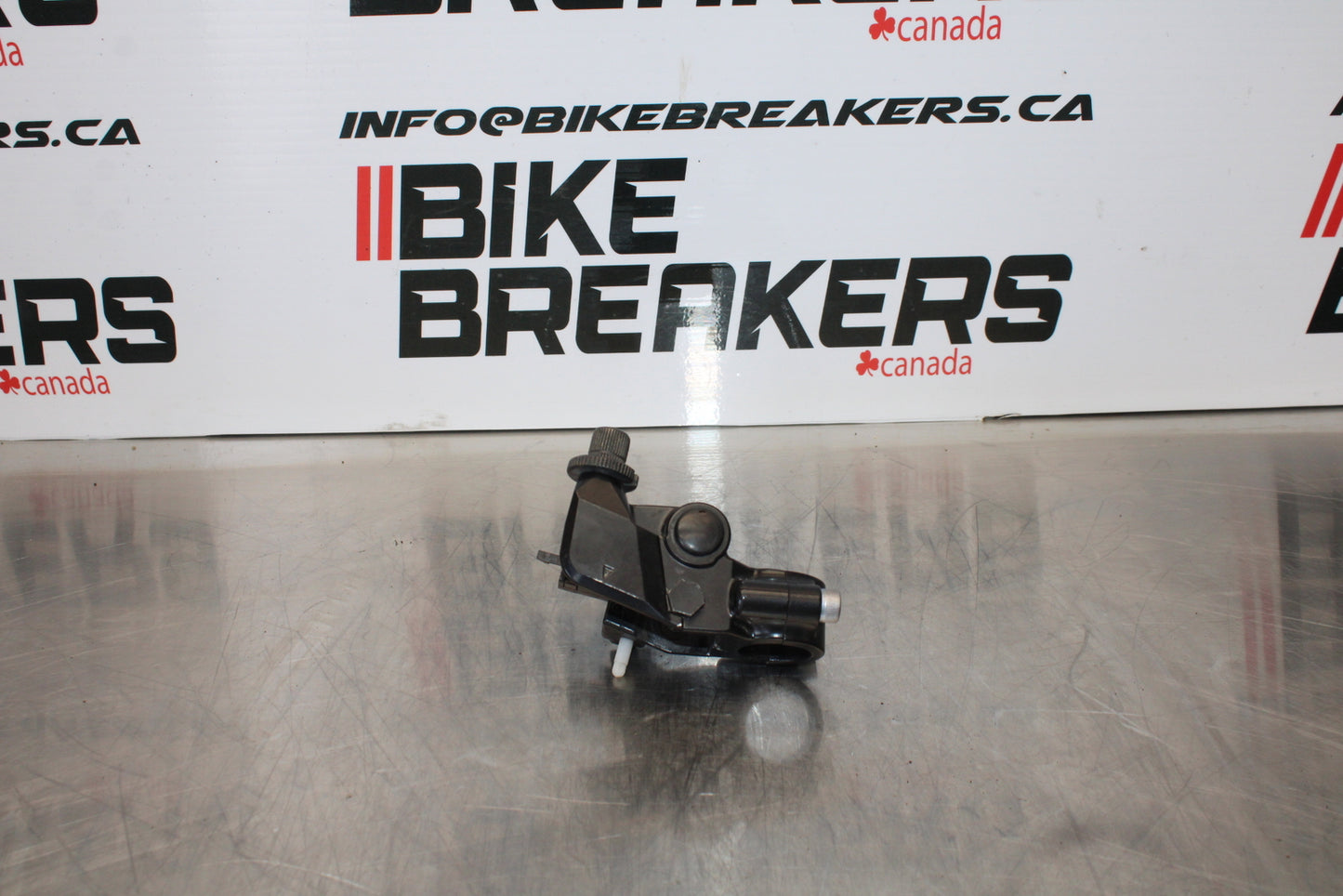 21 KAWASAKI NINJA ZX6R CLUTCH LEVER PERCH MOUNT BRACKET BB647