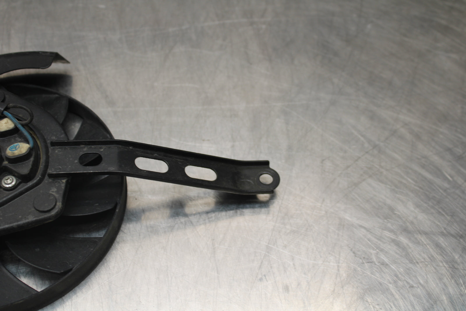 14-17 YAMAHA FZ07 ENGINE RADIATOR COOLING FAN BB162