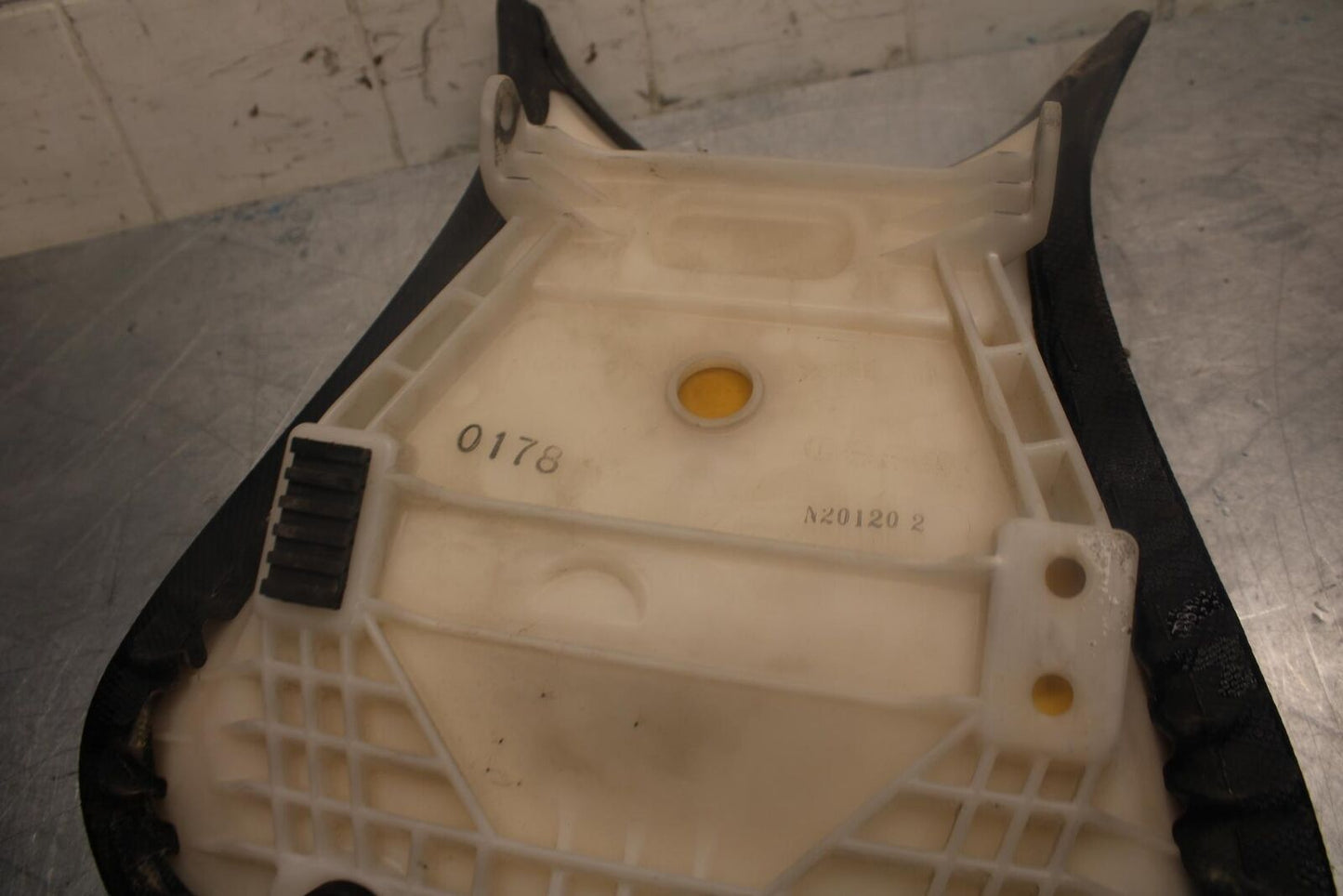 07-08 KAWASAKI NINJA ZX6R FRONT DRIVERS SEAT PAD SADDLE  53066-0178-MA BB456