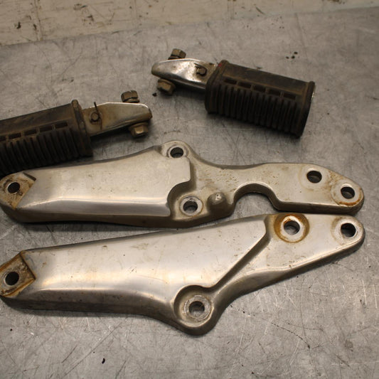 82-83 SUZUKI GS1100GL FRONT FOOT RESTS PEGS STEPS SET PAIR BB30