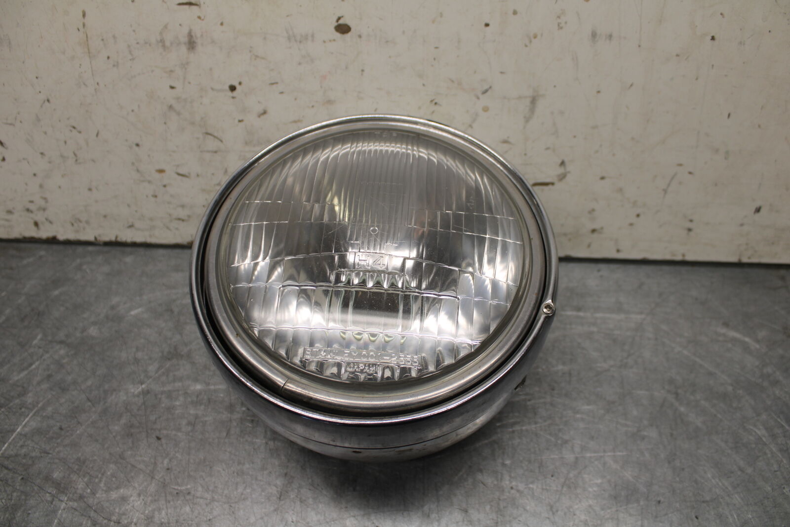85-86 SUZUKI MADURA 1200 SINGLE HEADLIGHT HEAD LAMP LIGHT  BB691