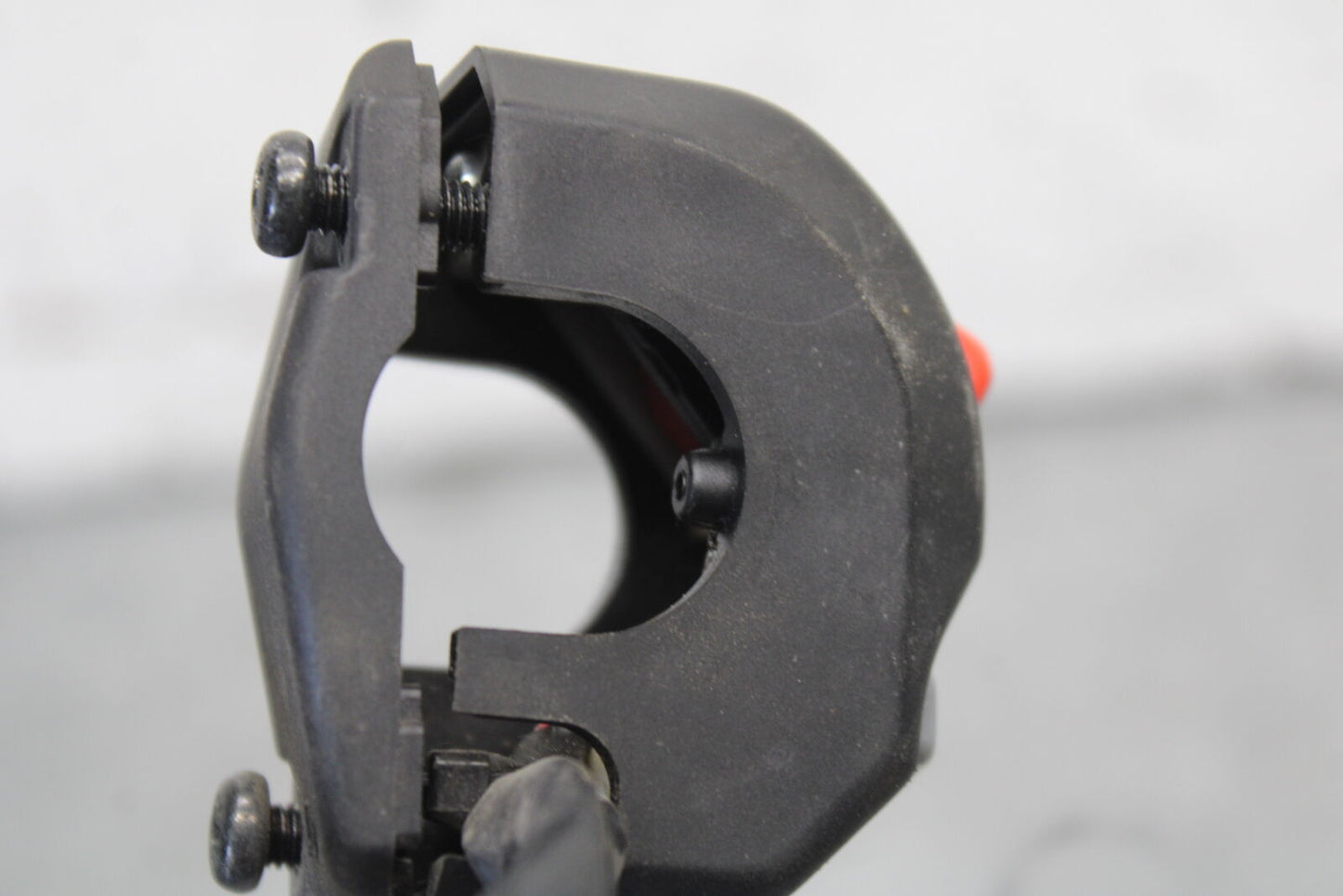 13-18 KAWASAKI NINJA ZX6R RIGHT CLIP ON HANDLE KILL OFF START SWITCHES  BB682