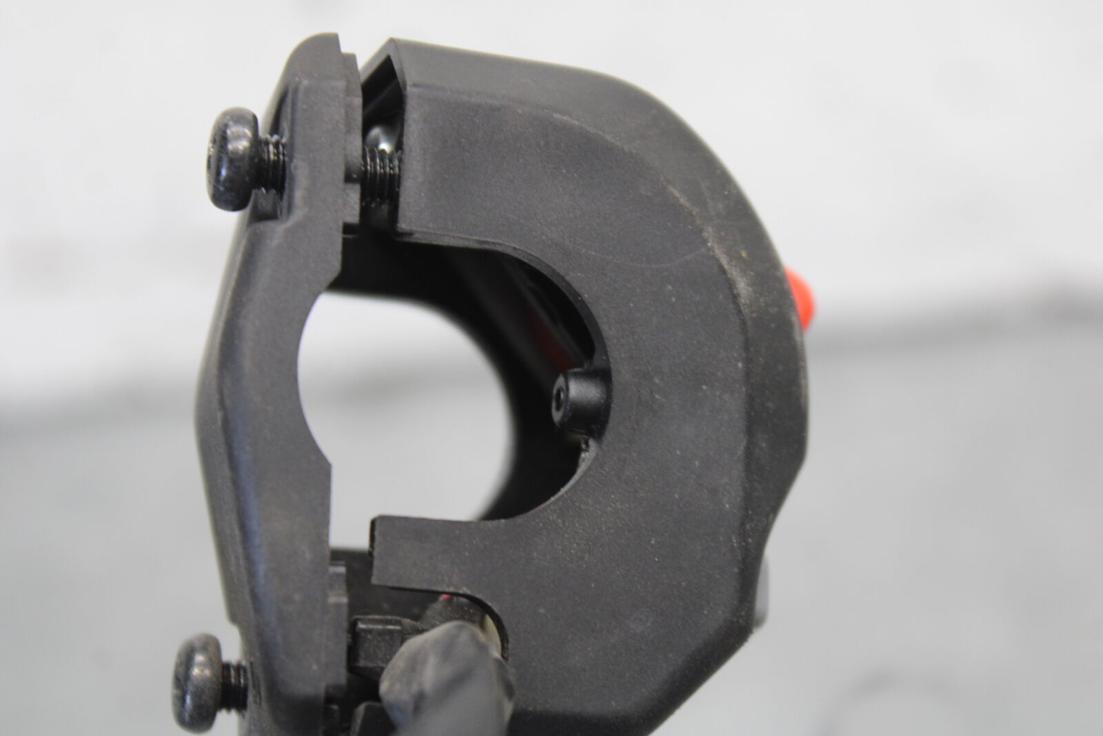 13-18 KAWASAKI NINJA ZX6R RIGHT CLIP ON HANDLE KILL OFF START SWITCHES  BB682