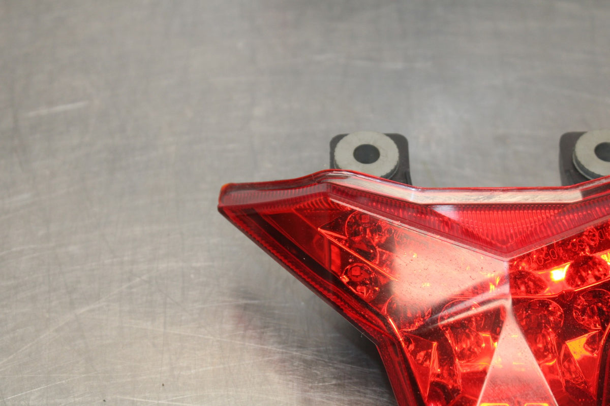 24-25 KAWASAKI NINJA ZX4R REAR TAIL TAILLIGHT BACK BRAKE LIGHT BB840