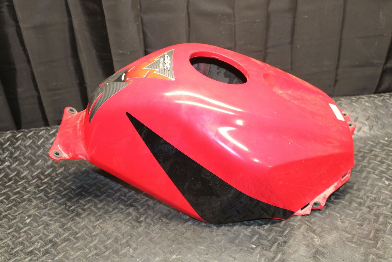 03-04 HONDA CBR600RR GAS TANK FUEL CELL COVER FAIRING COWL BB200