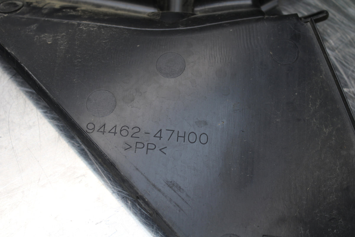 11 SUZUKI GSXR1000 RIGHT LEFT INNER FAIRINGS COWLS PANELS TRIMS BB142