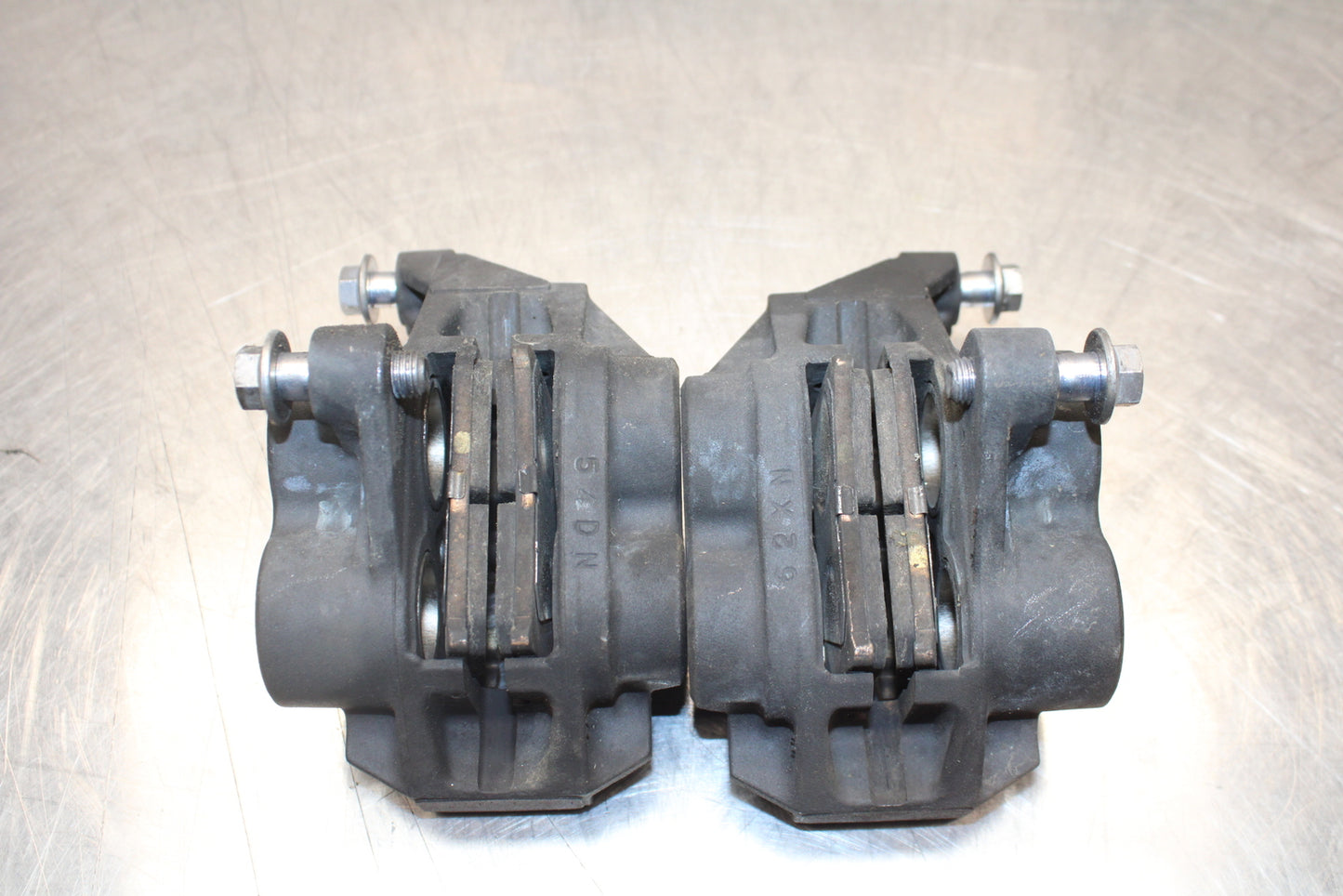 14-17 YAMAHA FZ07 RIGHT LEFT FRONT BRAKE CALIPER SET PAIR CALIPERS BB162