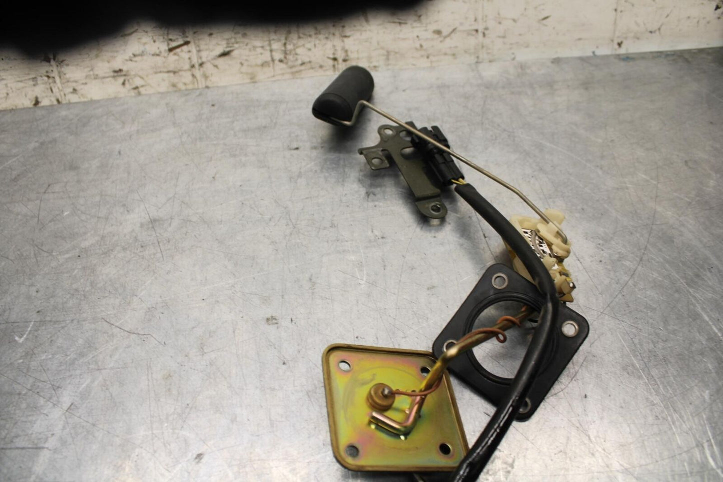 2000 Kawasaki Ninja ZX12R ZX1200A FLOAT GAS FUEL PETROL LEVEL SENDING UNIT BB565