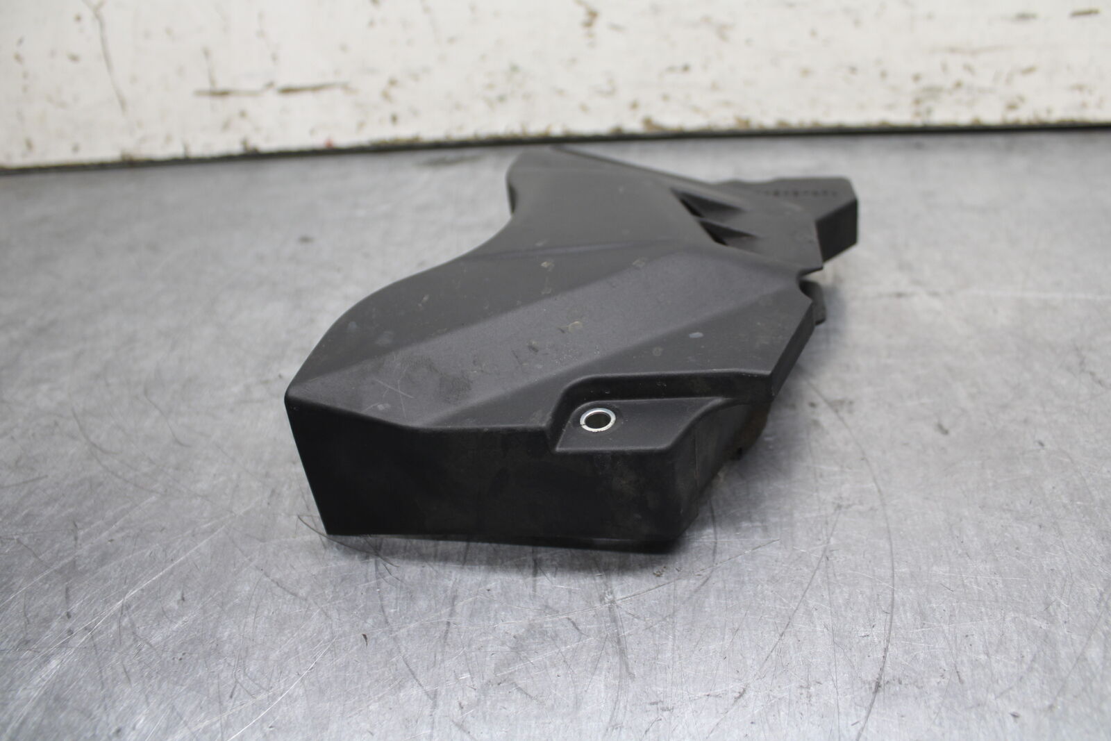 15-17 YAMAHA YZF R3 ENGINE SPROCKET COVER BB111