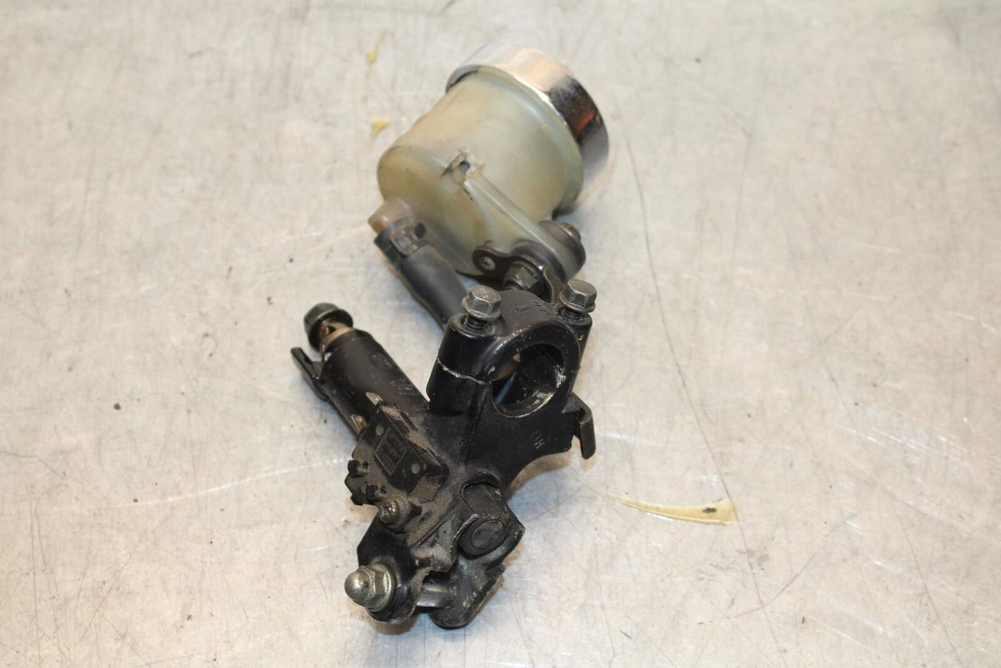 1992 Honda CBR900RR FRONT BRAKE MASTER CYLINDER BB63
