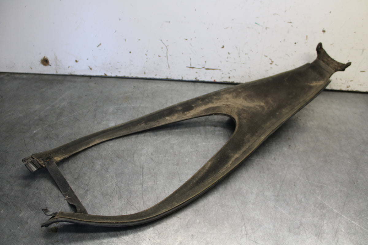 02-04 HONDA VTX1800S GAS TANK FUEL CELL BELT BB712