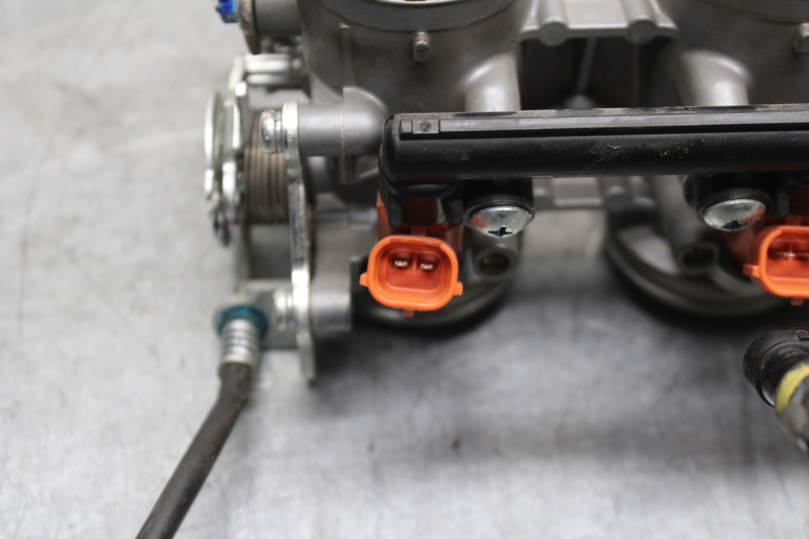 13-18 KAWASAKI NINJA ZX6R MAIN FUEL INJECTORS / THROTTLE BODIES 16163-0772 BB666