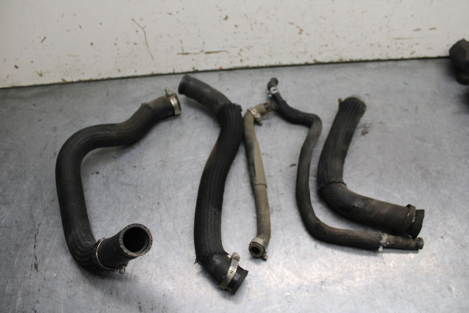08-09 SUZUKI GSXR600 RADIATOR HOSES ENGINE COOLANT WATER PIPES HOSE SET  BB728
