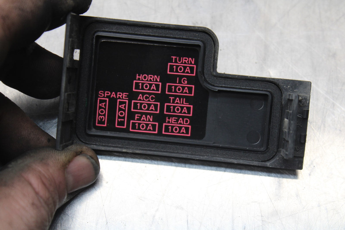 02 KAWASAKI VULCAN 800 VN800B CLASSIC JUNCTION BOX FUSE BOX BB862