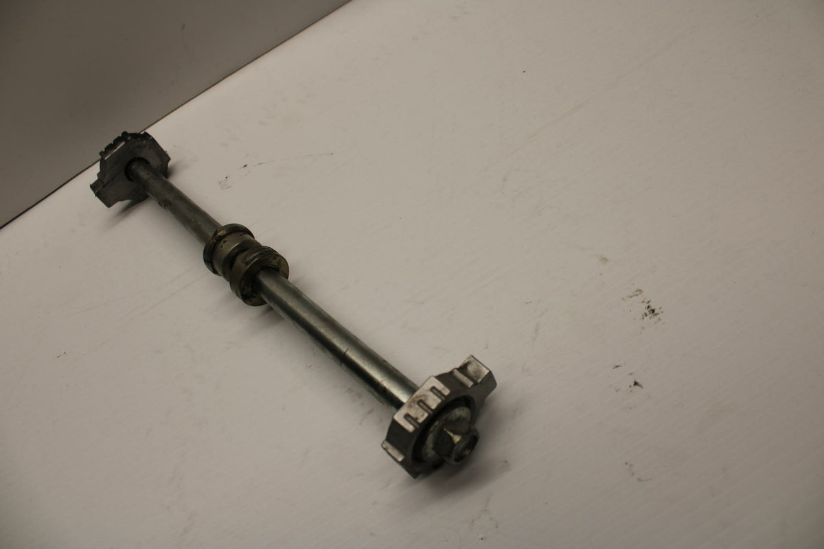 18-20 HUSQVARNA VITPILEN 401 REAR AXLE BACK WHEEL RIM PIVOT BOLT AXEL BB248