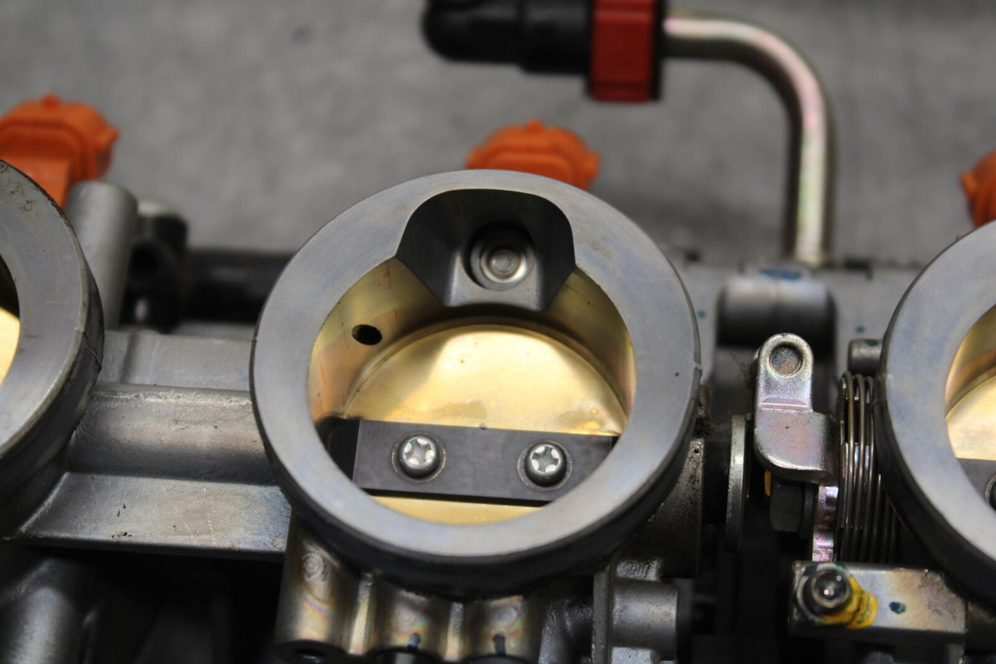 13-18 KAWASAKI NINJA ZX6R MAIN FUEL INJECTORS / THROTTLE BODIES BB682