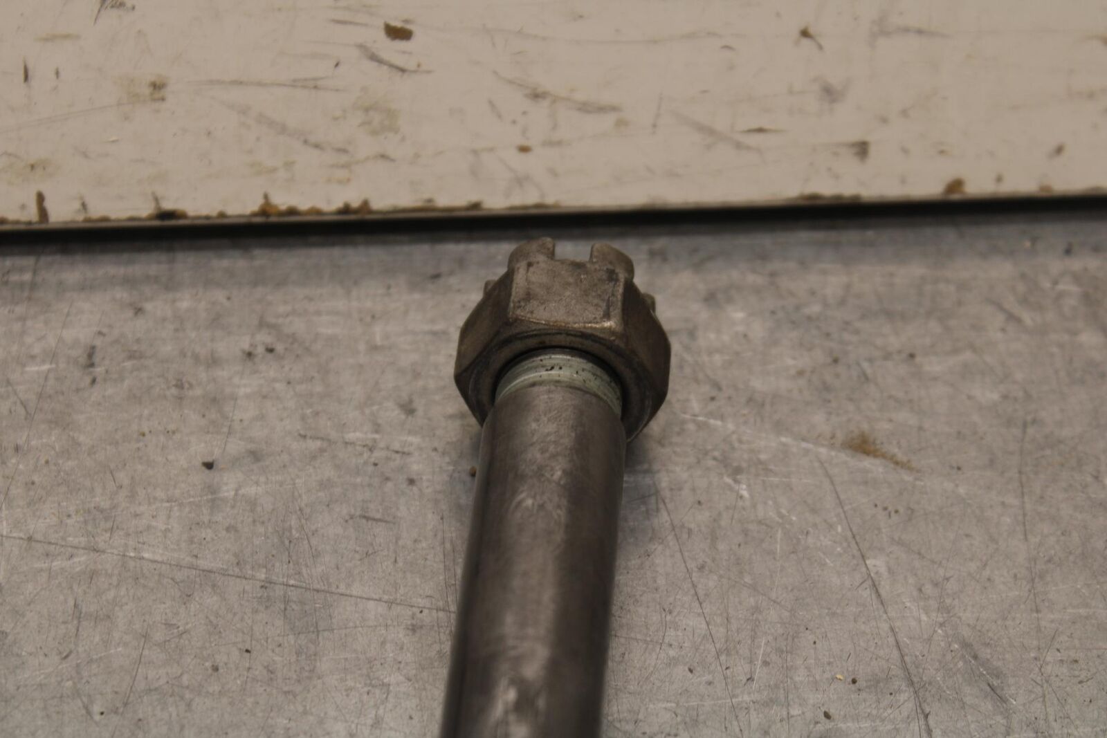 03-08 KAWASAKI VULCAN 1600 REAR AXLE BACK WHEEL RIM PIVOT BOLT AXEL BB616