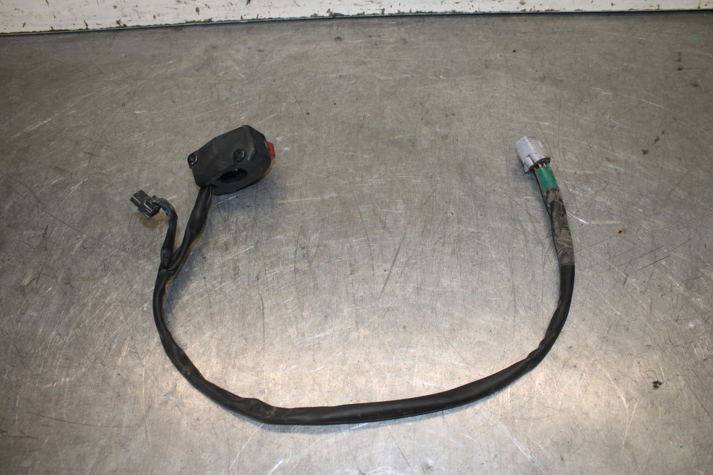 19-23 KAWASAKI NINJA ZX6R RIGHT CLIP ON HANDLE KILL OFF START SWITCH  BB701