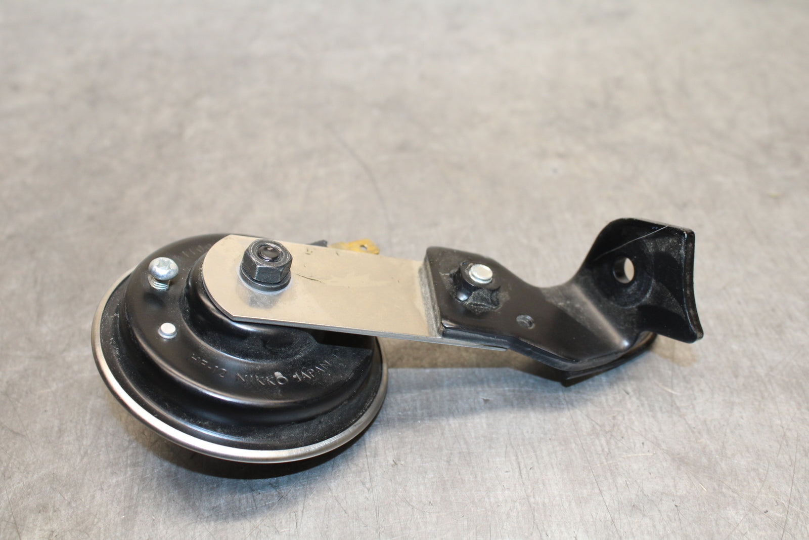 19-23 KAWASAKI NINJA ZX6R HORN SIGNAL BB749