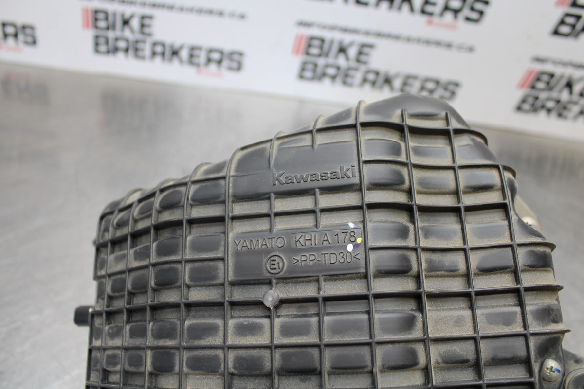 18-23 KAWASAKI NINJA 400 EX400 ABS AIRBOX AIR INTAKE FILTER BOX BB177