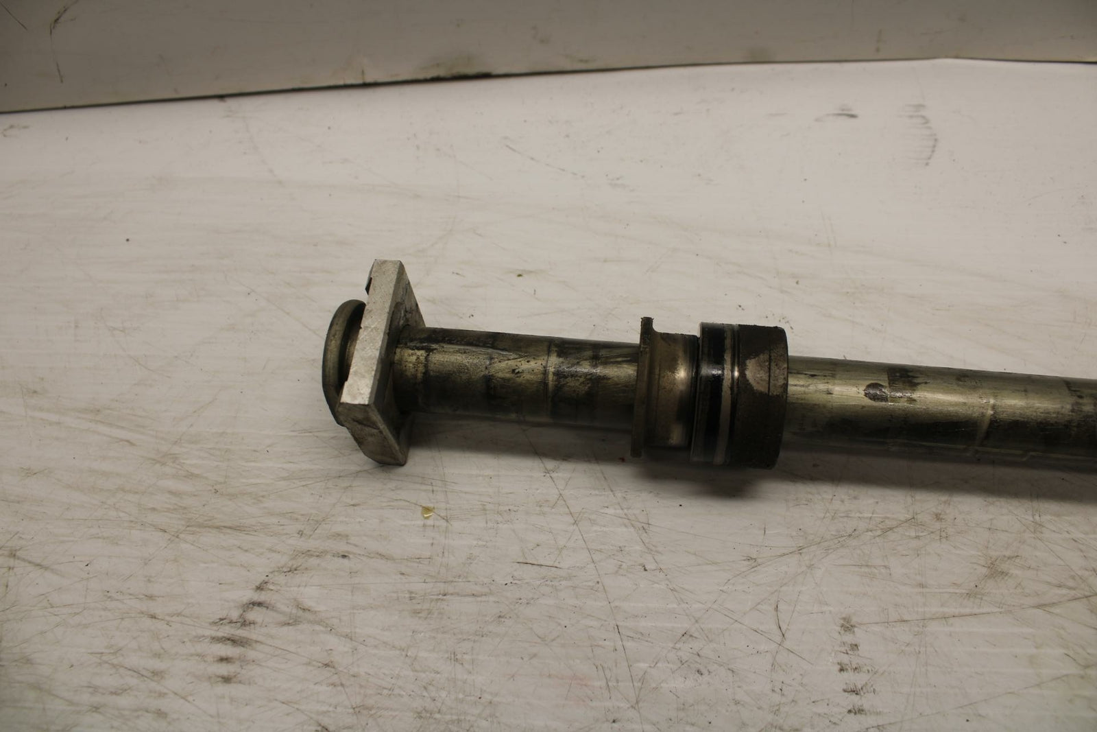 07-08 KAWASAKI NINJA ZX6R REAR AXLE BACK WHEEL RIM PIVOT BOLT AXEL BB274