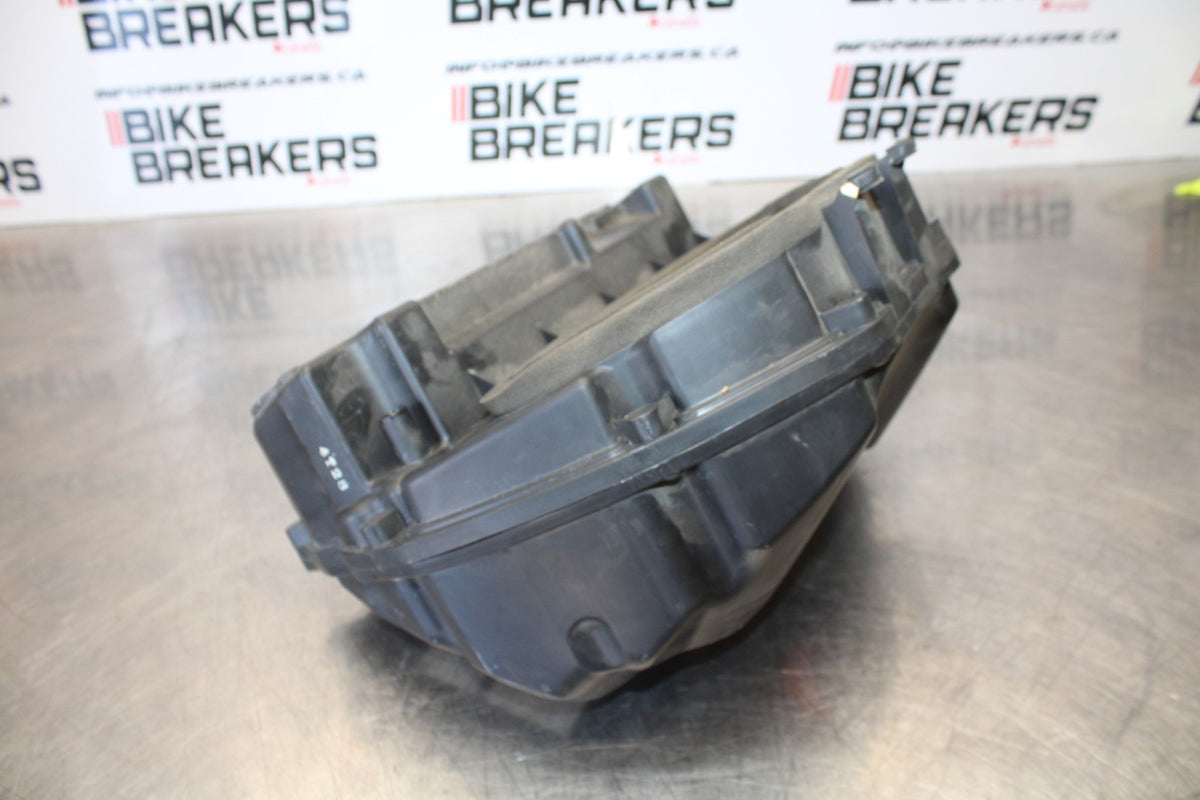 04-05 YAMAHA YZF R1 AIRBOX AIR INTAKE FILTER BOX BB173