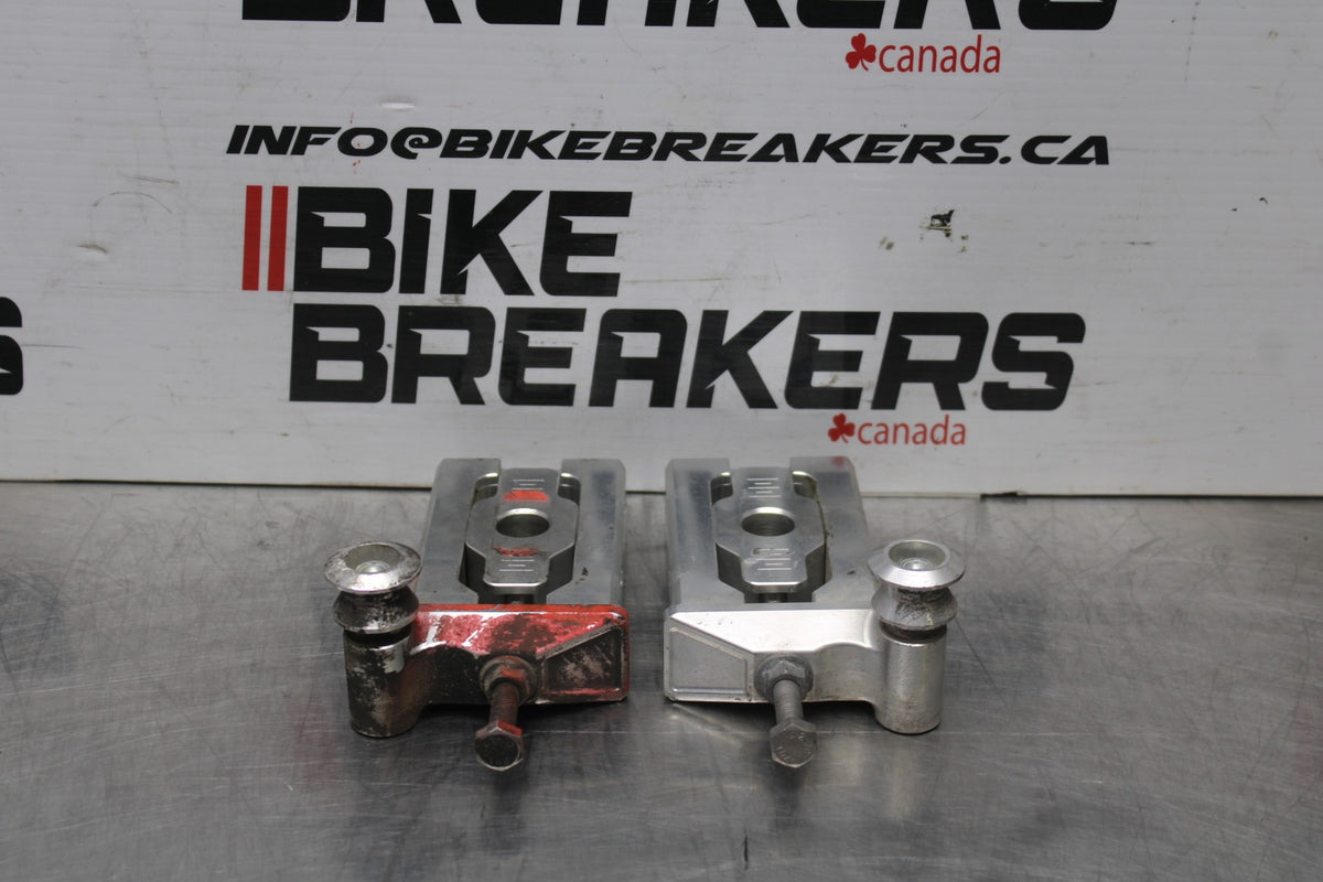 13-15 HONDA CBR500R SWINGARM CHAIN TENSIONER ADJUSTMENT BRACKETS  BB834