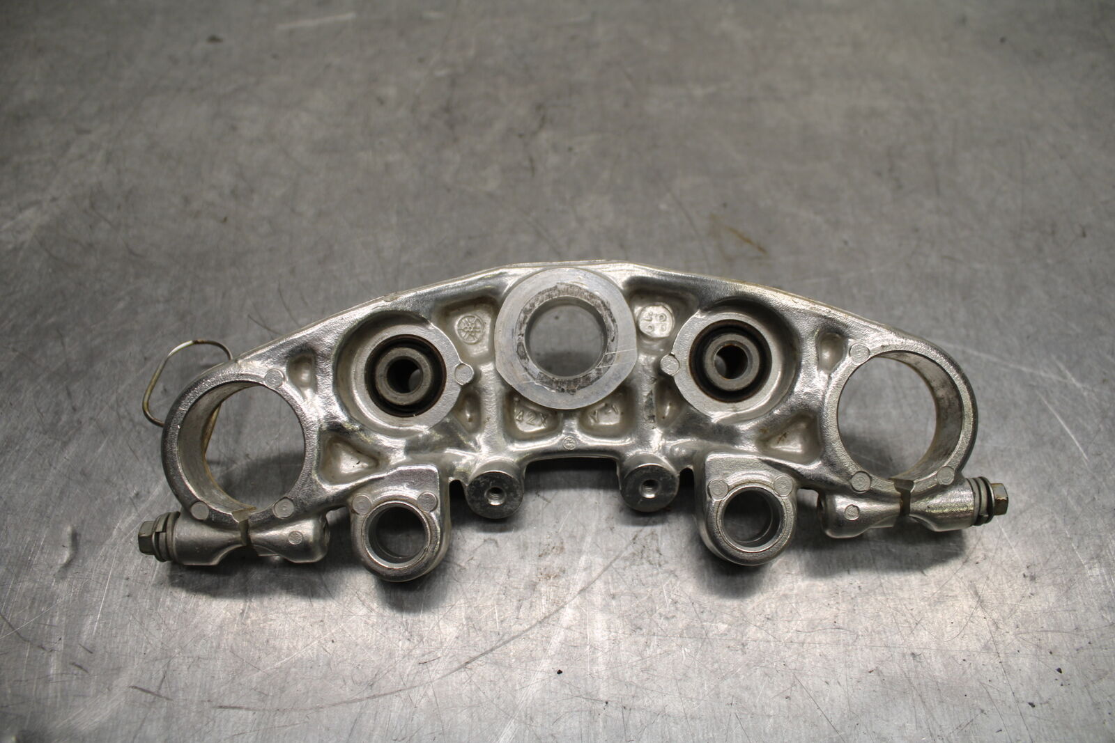 1984 Yamaha Virago 1000 FORKS UPPER TRIPLE TREE CLAMP BB117