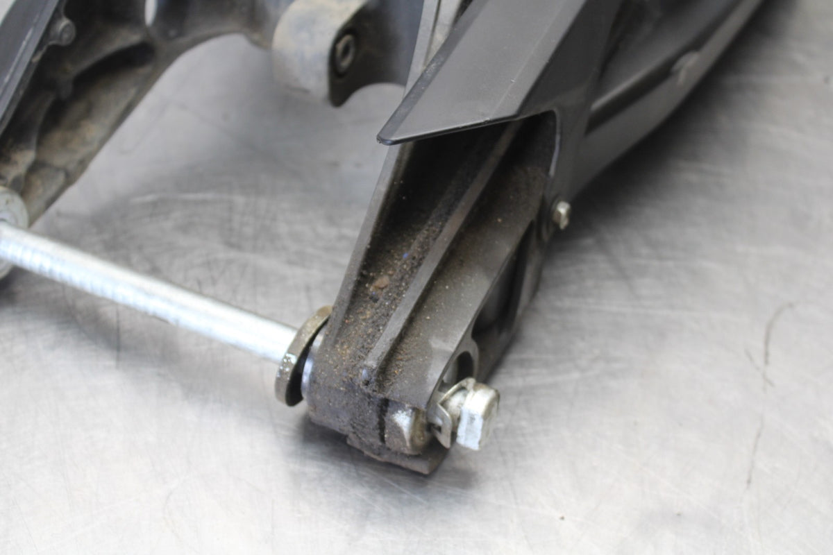 15-17 YAMAHA FJ09 REAR SWINGARM BACK SUSPENSION SWING ARM BB906