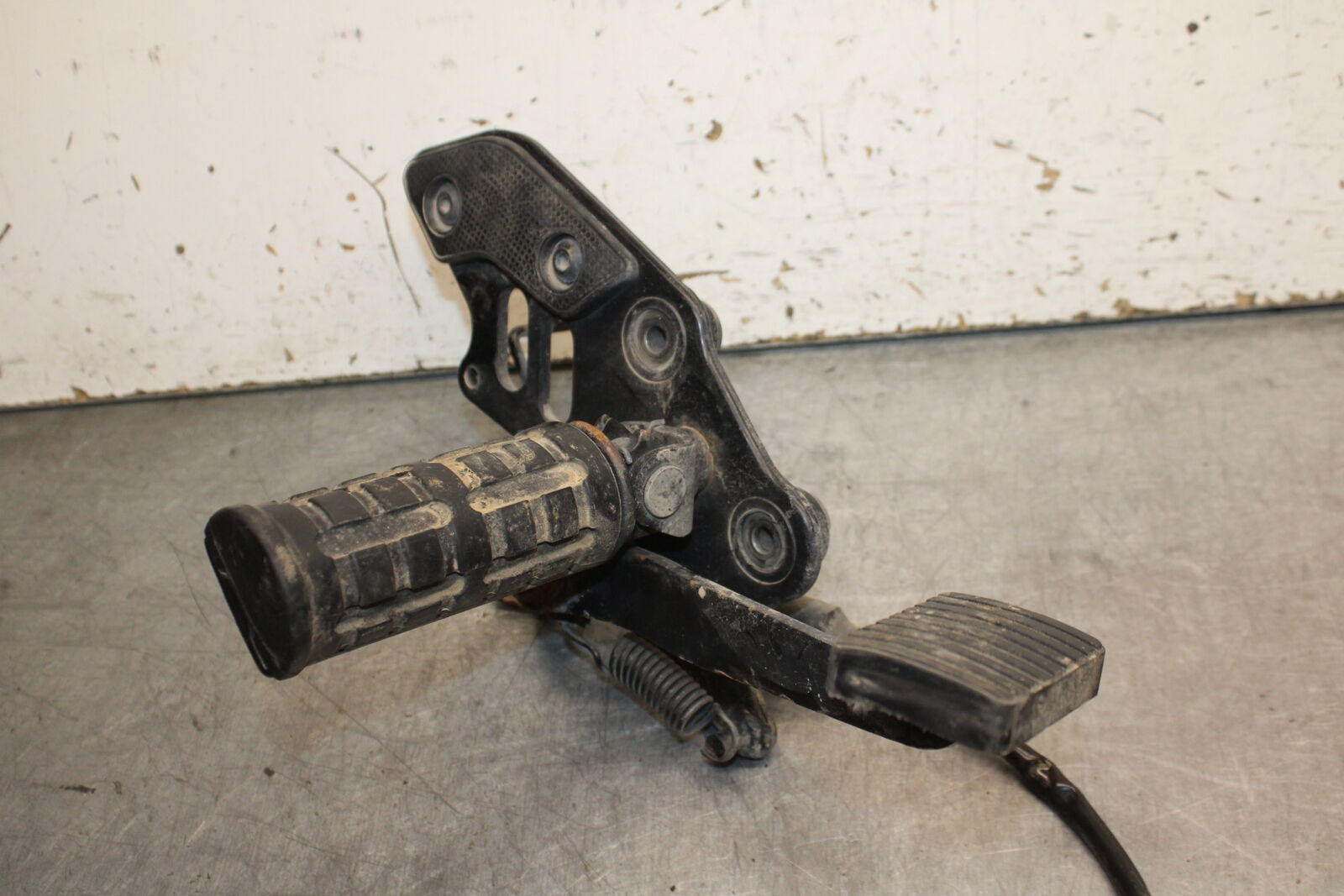 16-17 KAWASAKI VULCAN S 650 EN650 ABS RIGHT FRONT FOOT REST PEG STEP BB731