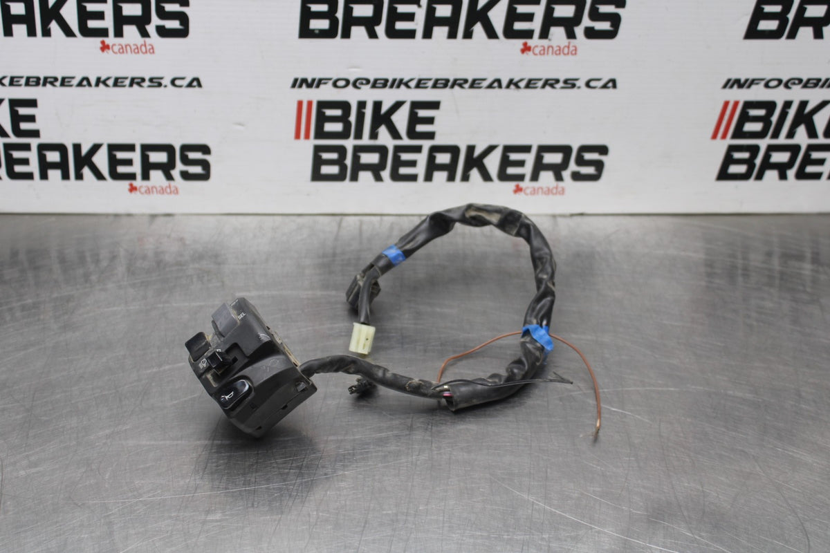 22-25 YAMAHA YZF R7 LEFT CLIP ON HANDLE HORN SIGNALS SWITCH SWITCHES BB850