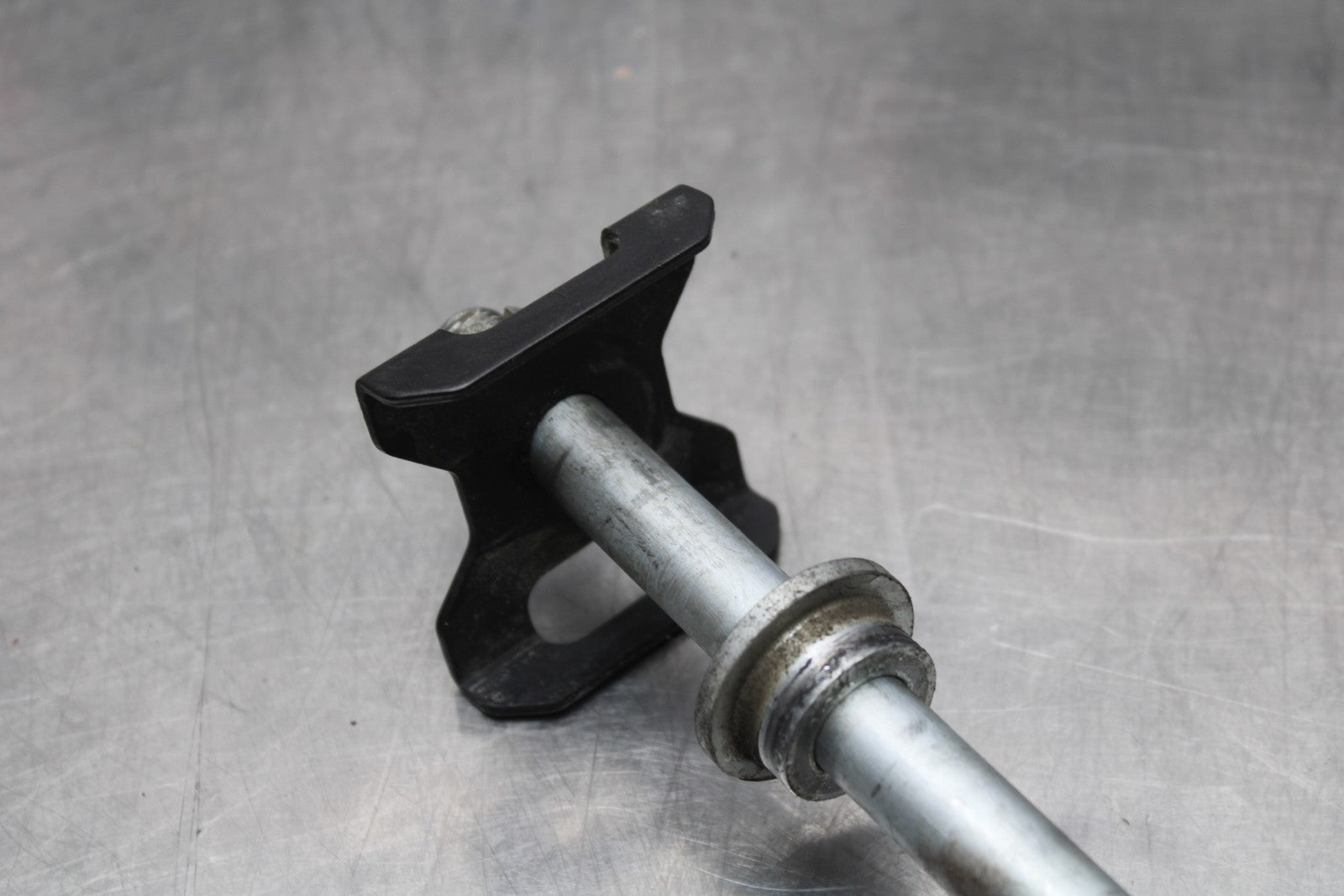 13-17 KAWASAKI NINJA 300 EX300 ABS REAR AXLE BACK WHEEL RIM BOLT AXEL BB187