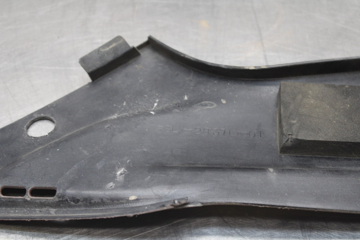 05 YAMAHA YZF R6 LEFT FRONT DUCT COVER PANEL COWL BB858
