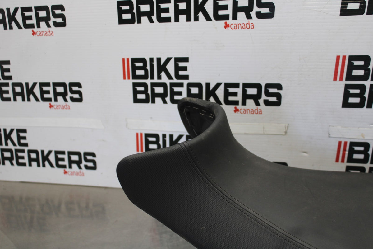 20-23 BMW F900R FRONT REAR SEAT SADDLE BB923