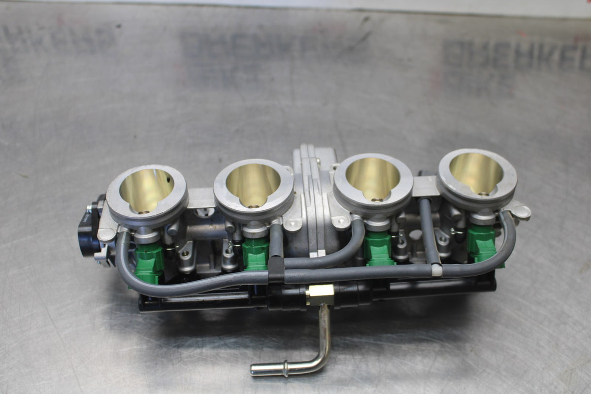 25 KAWASAKI Z900 MAIN FUEL INJECTORS / THROTTLE BODIES BB928