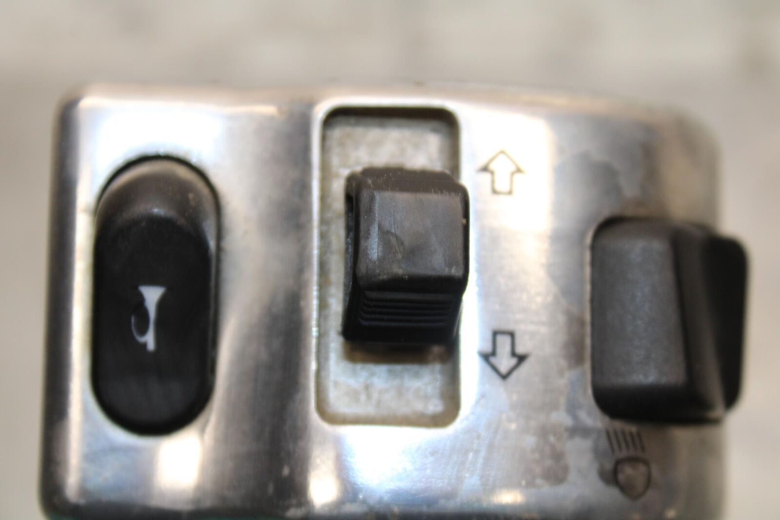 2005 Kawasaki Vulcan 1500 VN1500N Classic LEFT CLIP ON HANDLE HORN SIGNALS BB576