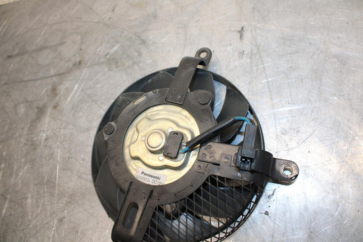 13 SUZUKI GSXR750 ENGINE RADIATOR COOLING FAN BB474