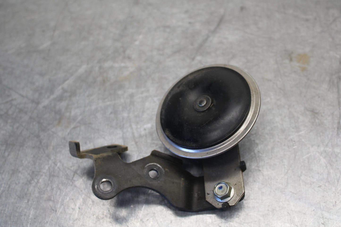 09-14 YAMAHA YZF R1 HORN SIGNAL 14B-83371-00-00 BB696
