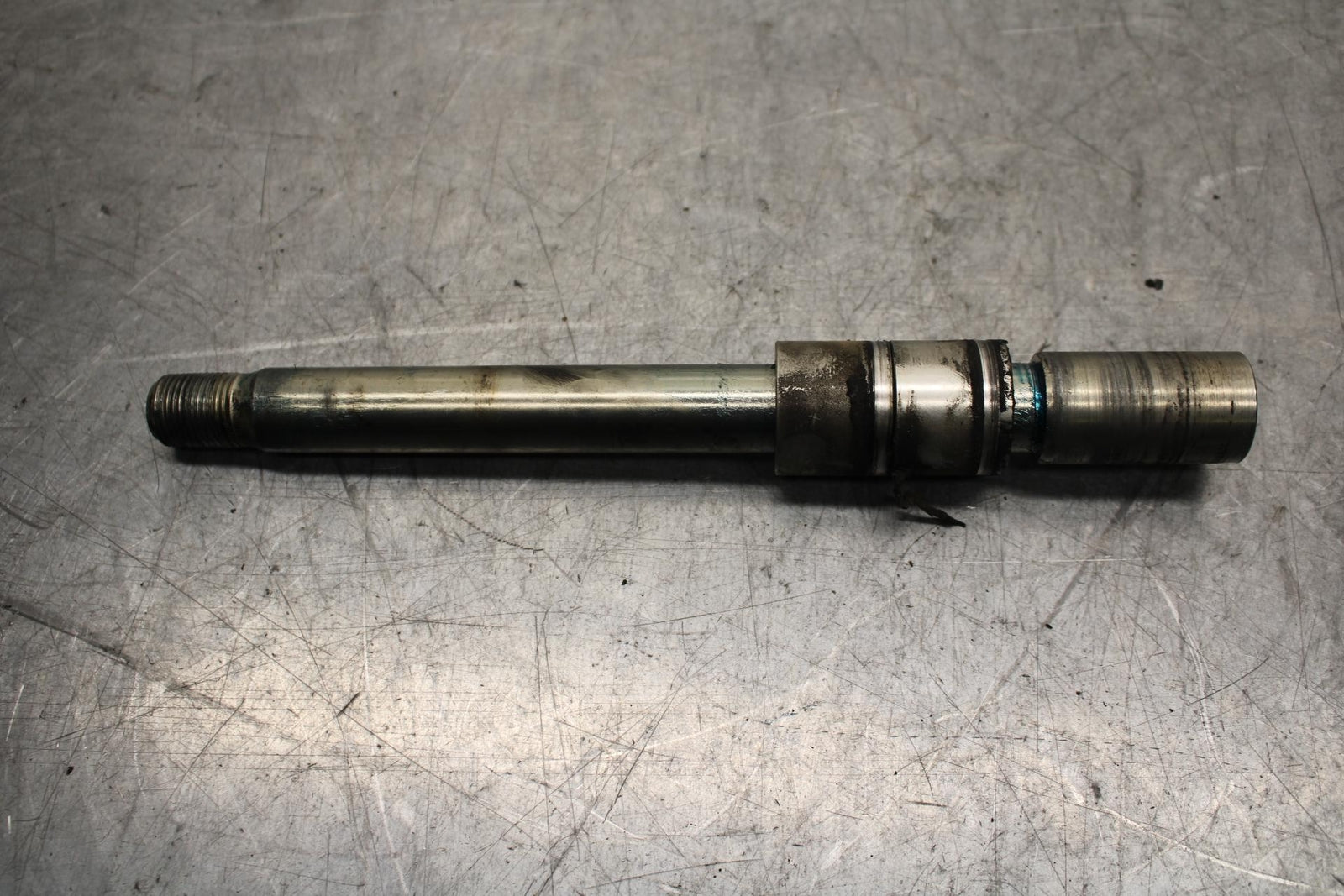 2009 Triumph Daytona 675 FRONT WHEEL RIM AXLE PIVOT BOLT T2000650 BB584