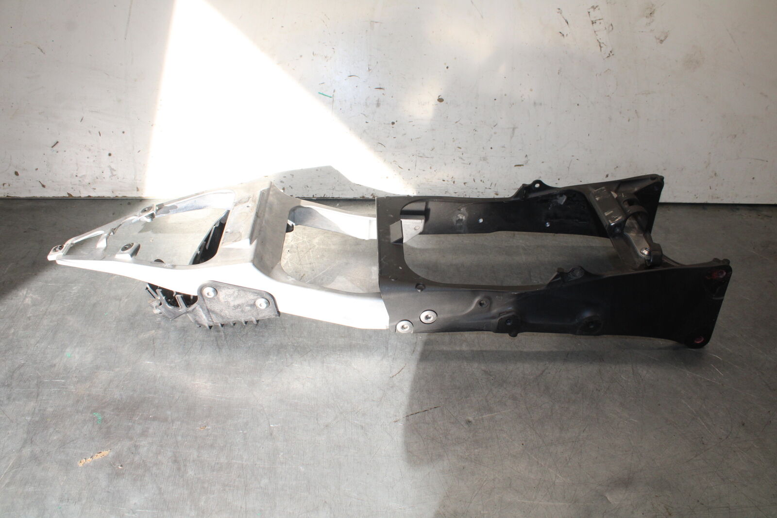 09-12 KAWASAKI NINJA ZX6R REAR SUBFRAME BACK SUB FRAME 32160-0399 BB698