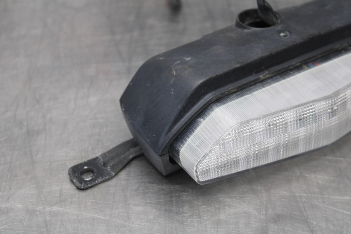 09 KAWASAKI CONCOURS 14 ZG1400B REAR TAIL TAILLIGHT BACK BRAKE LIGHT BB875