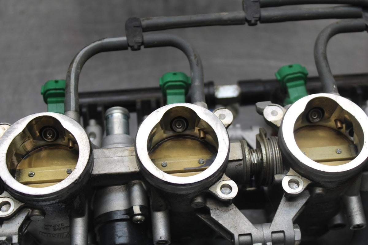 08-10 SUZUKI GSXR 600 MAIN FUEL INJECTORS / THROTTLE BODIES BB803