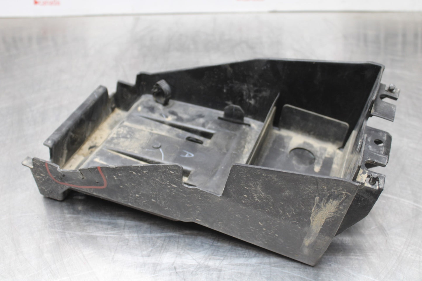 18-23 KAWASAKI NINJA 400 EX400 ABS REAR TAIL BATTERY TRAY PLASTIC BB177