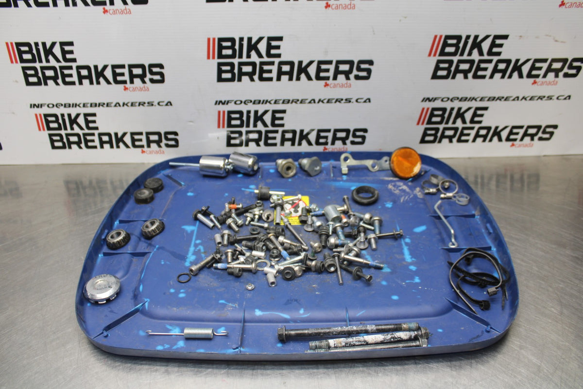 15 SUZUKI BOULEVARD C50 MOUNTING BOLTS HARDWARE MOTOR SCREWS BB775