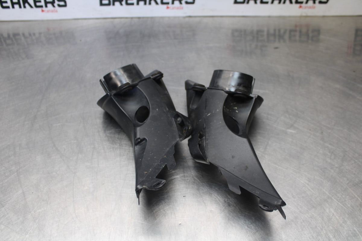 16 APRILIA TUONO V4 1100 RIGHT LEFT AIR INTAKE DUCTS BB905
