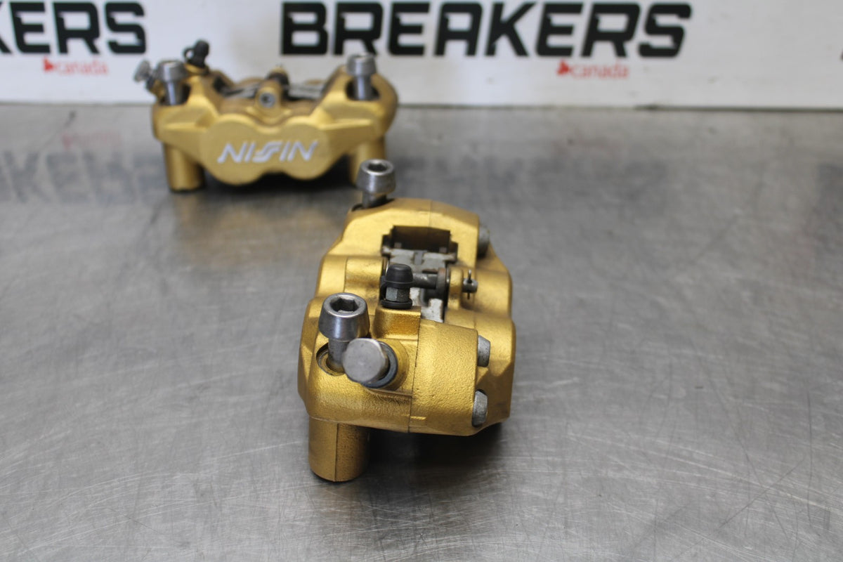 12 TRIUMPH STREET TRIPLE R RIGHT LEFT FRONT BRAKE CALIPER SET PAIR BB914