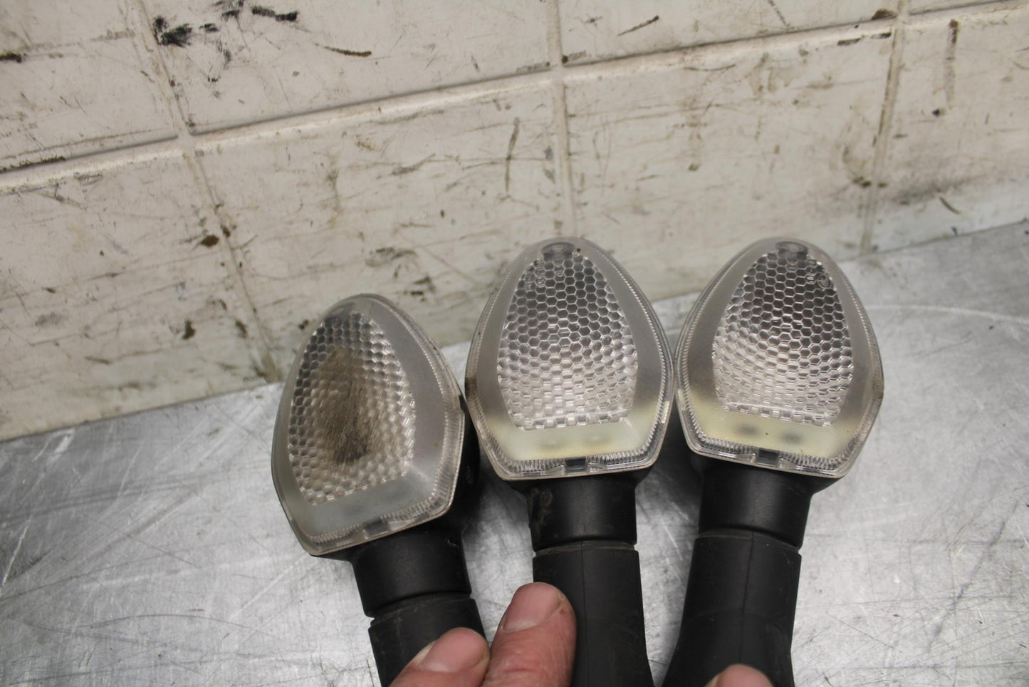 2016 Suzuki Bandit 1250S GSF1250SA ABS REAR LEFT RIGHT TURN SIGNALS LIGHT BB509