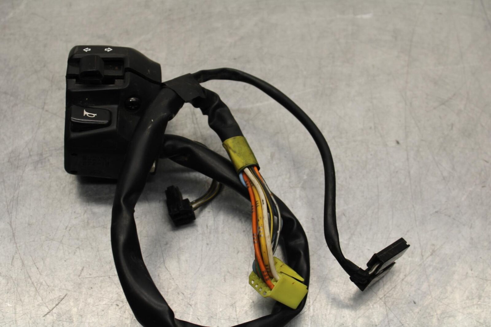 2006 Suzuki SV650S LEFT CLIP ON HANDLE HORN SIGNALS SWITCH SWITCHES BB65