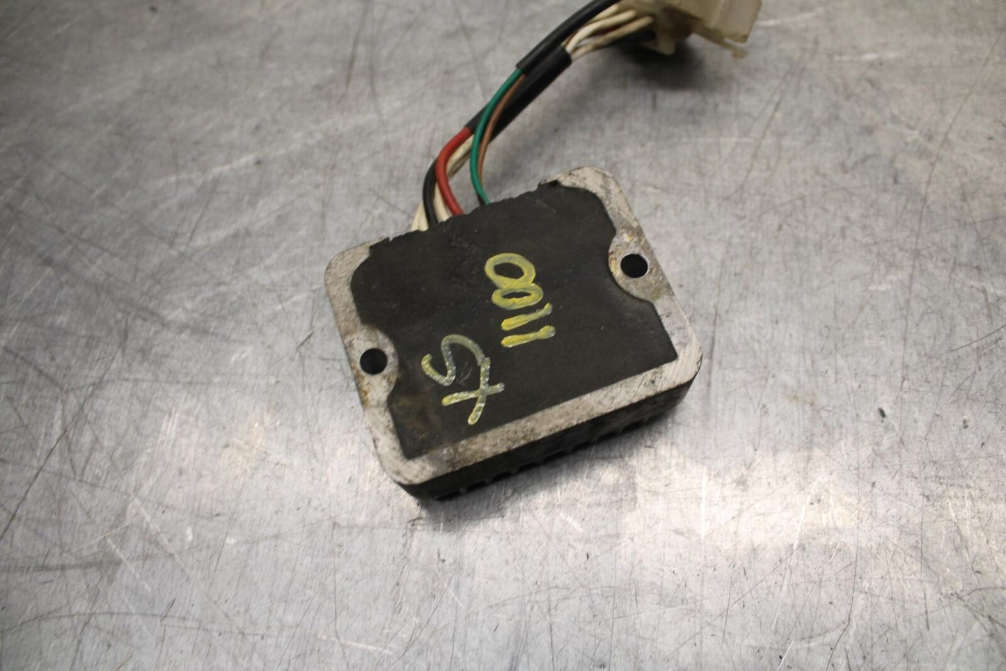 1979 Yamaha XS1100 RECTIFIER VOLTAGE REGULATOR 1T4-81960-A0-00 BB572